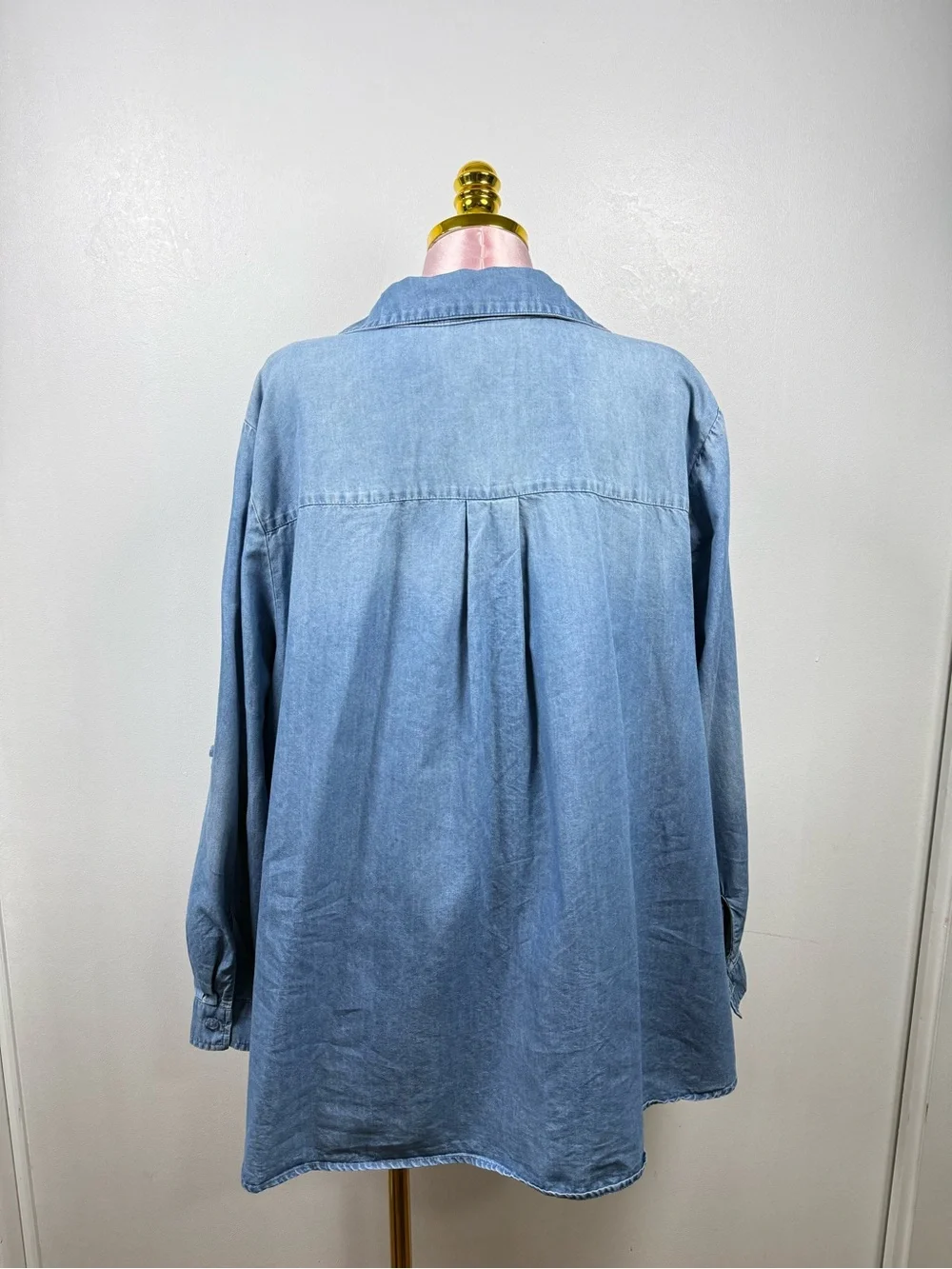 Lane Bryant Chambray Tunic Top Plus Size 22/24 Blue Soft Lyocell Cotton - Picture 3 of 10